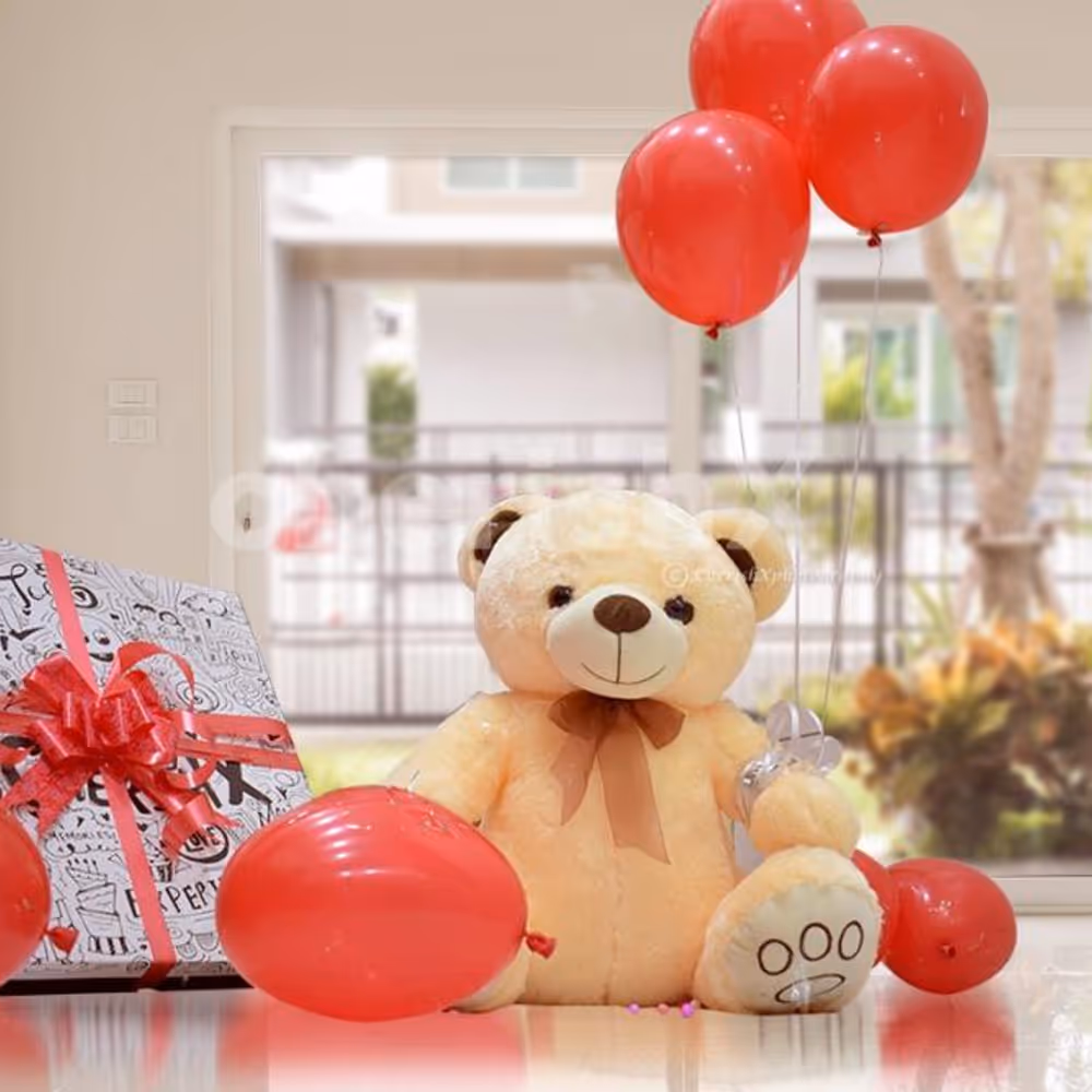The red foil balloons added to the bouquet are a special and pleasant addition to your Valentine’s gift hamper