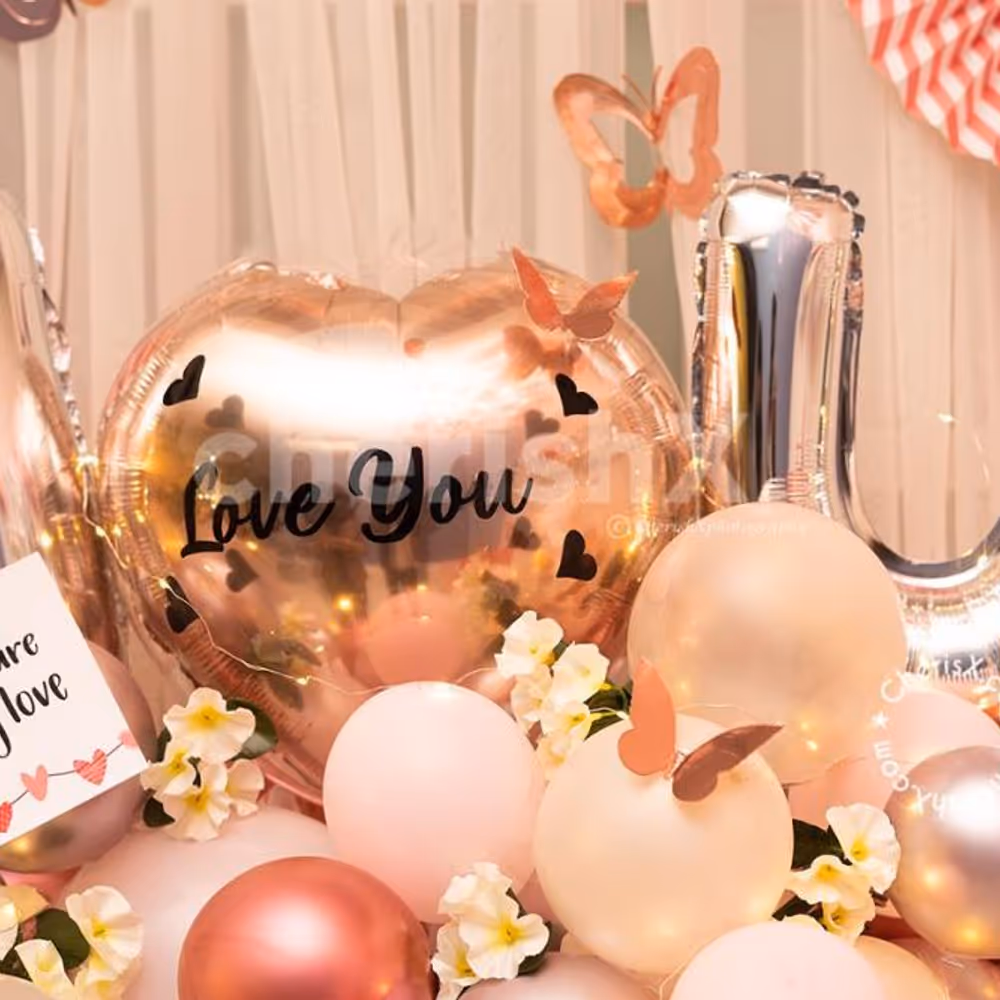 The heart shape of balloon foil is a beautiful attraction your partner will love at first sight