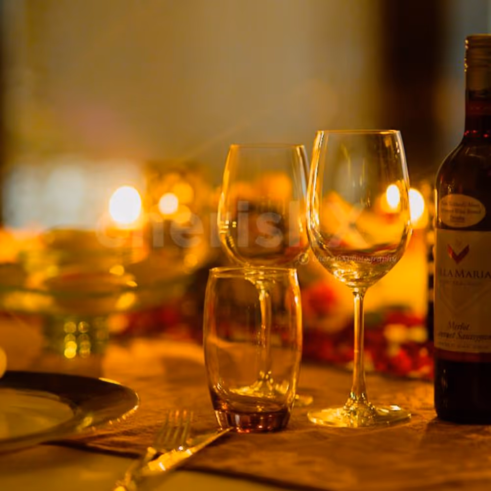 The table with roses and special décor is a treat you should not miss this Valentine’s