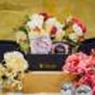 Mug And Kisses Flower Hamper — photo 2