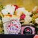 Mug And Kisses Flower Hamper — photo 3