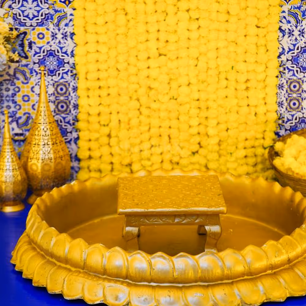 The bright blue patterns in the Mediterranean-inspired décor make the surrounding charming and gorgeous