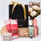 The black box for the hamper is elegant and beautiful