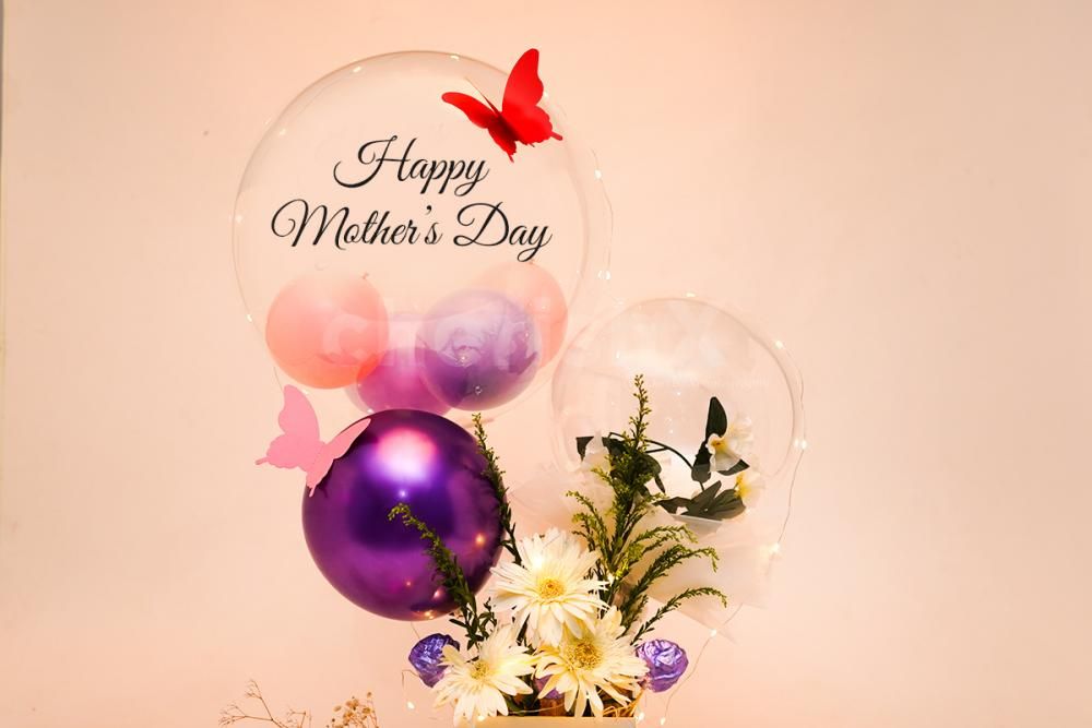 Your mother will be surprised at the first sight of the pastel balloon bucket