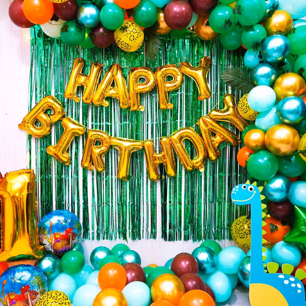 The dinosaur sun board cut outs make it an adventurous birthday party