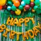 It’s time to surprise your child and guests with this beautiful dinosaur-inspired birthday setup
