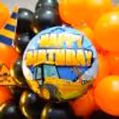 A happy birthday neon sign adds a gorgeous tinge of aesthetic to the event.