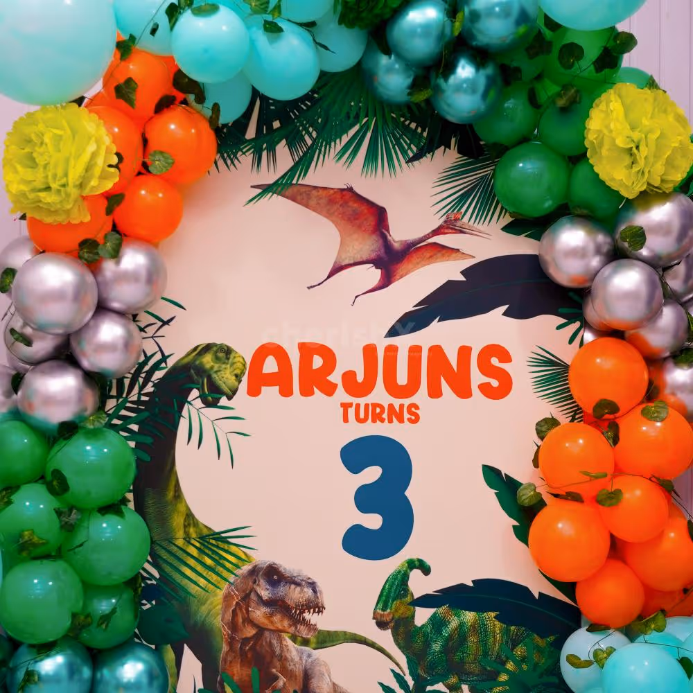 The customized name board provides a personalised touch to the party