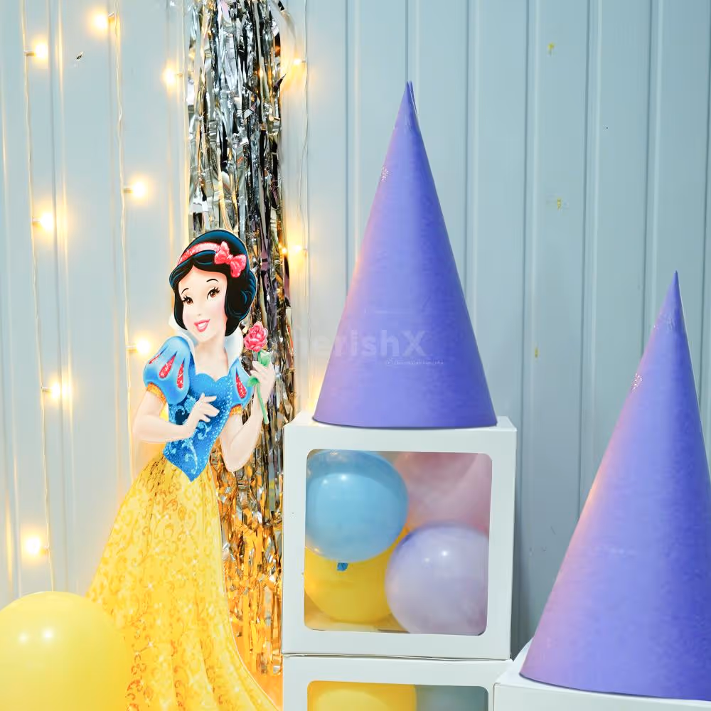 The floating balloons make it a good prop of play for kids at the party