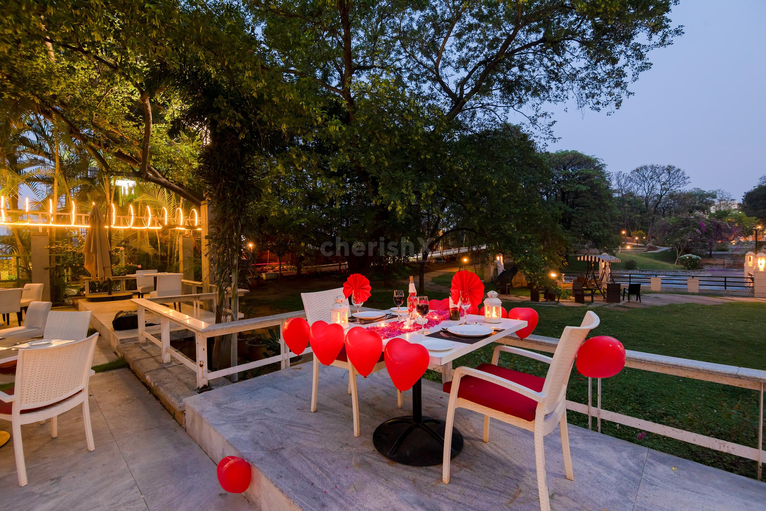 The beautiful decorations make up for gorgeous pictures