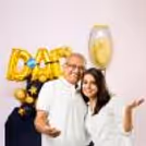 Creative "DAD" balloon bouquet decor, a perfect surprise for Father's Day and birthday celebrations.