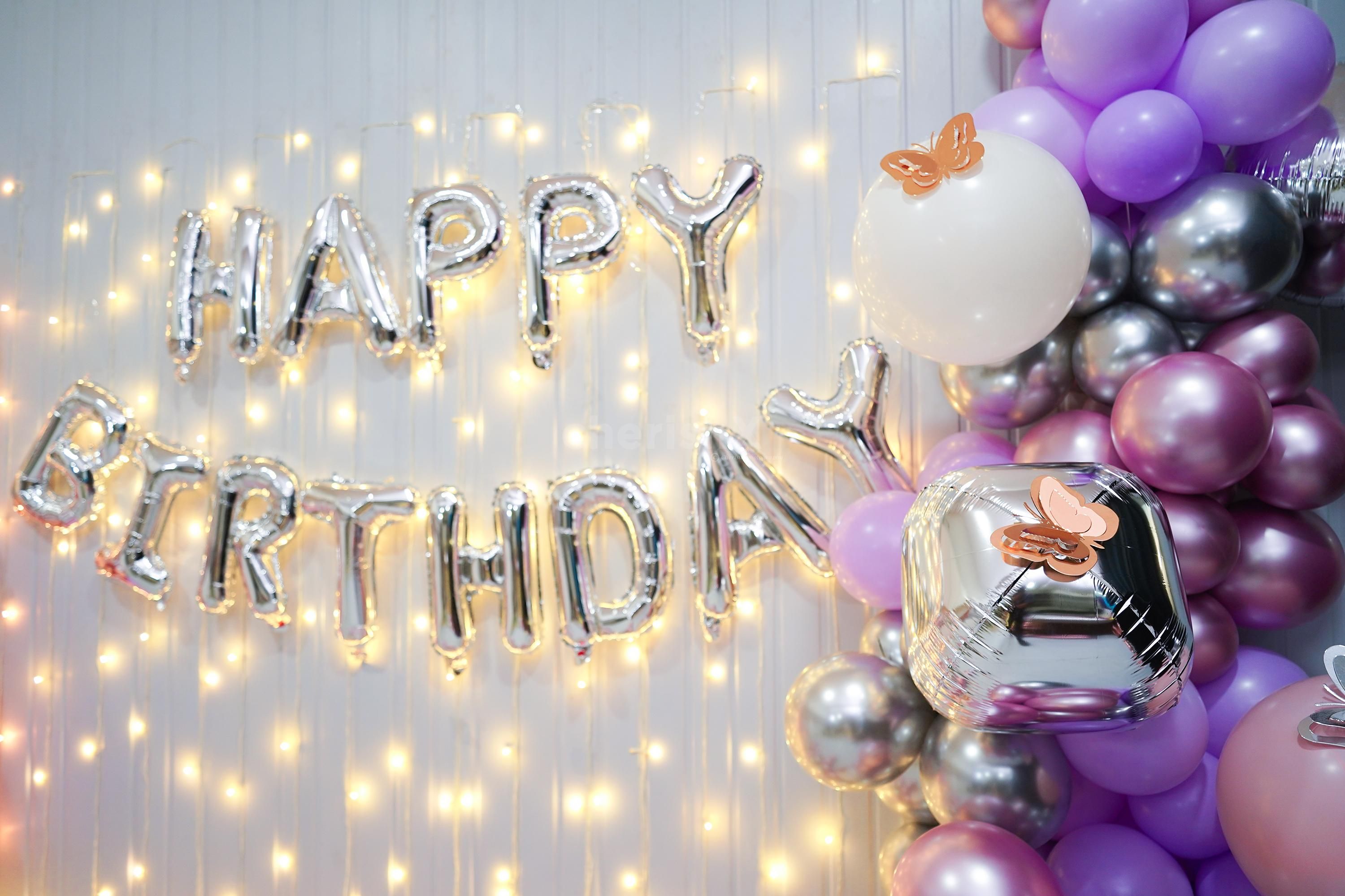 Float away in a dreamy ambience enhanced by floating balloons that bring an added layer of charm and aesthetic appeal.