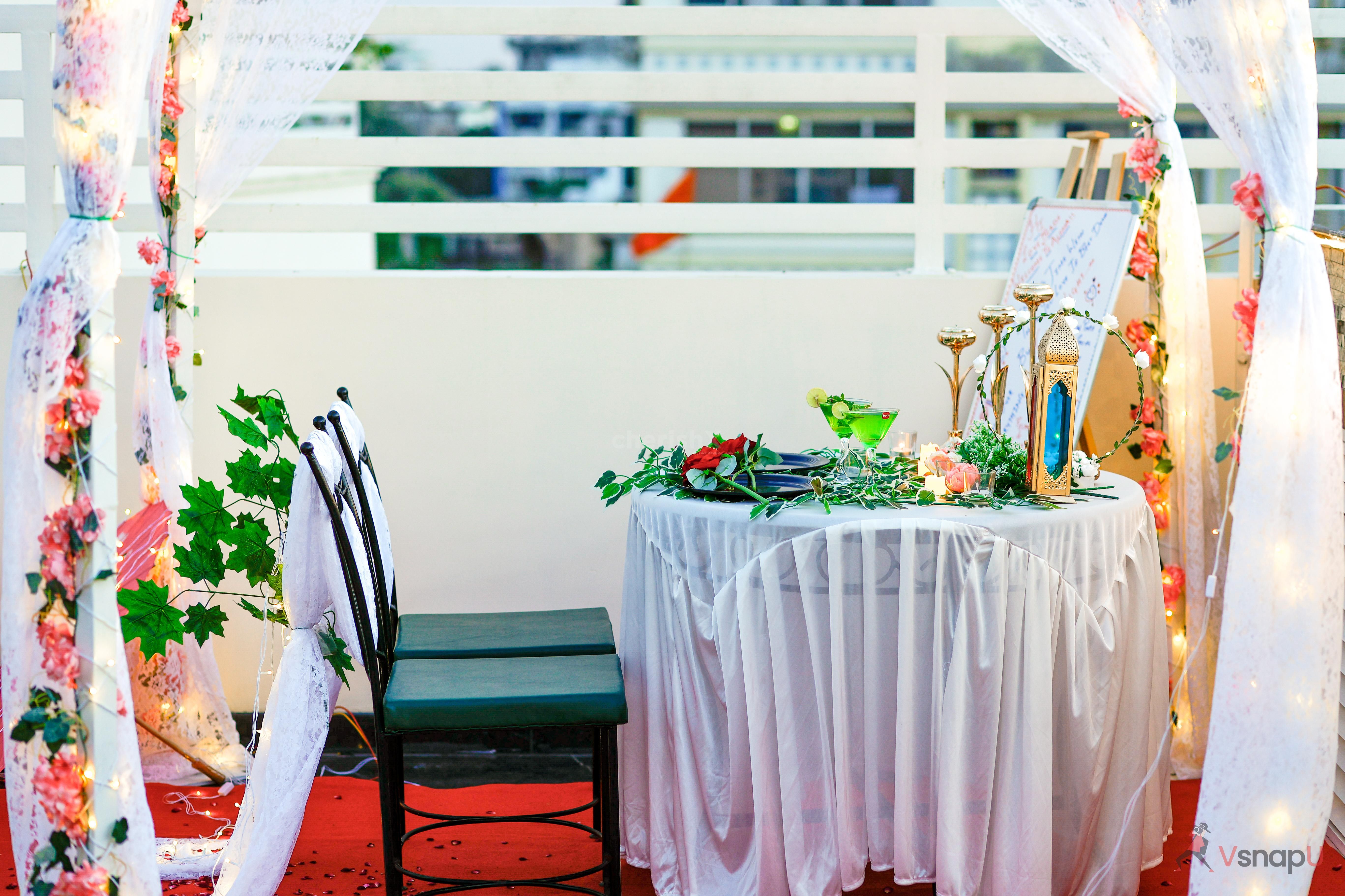 Pure elegance and sophistication create a truly enchanting atmosphere.