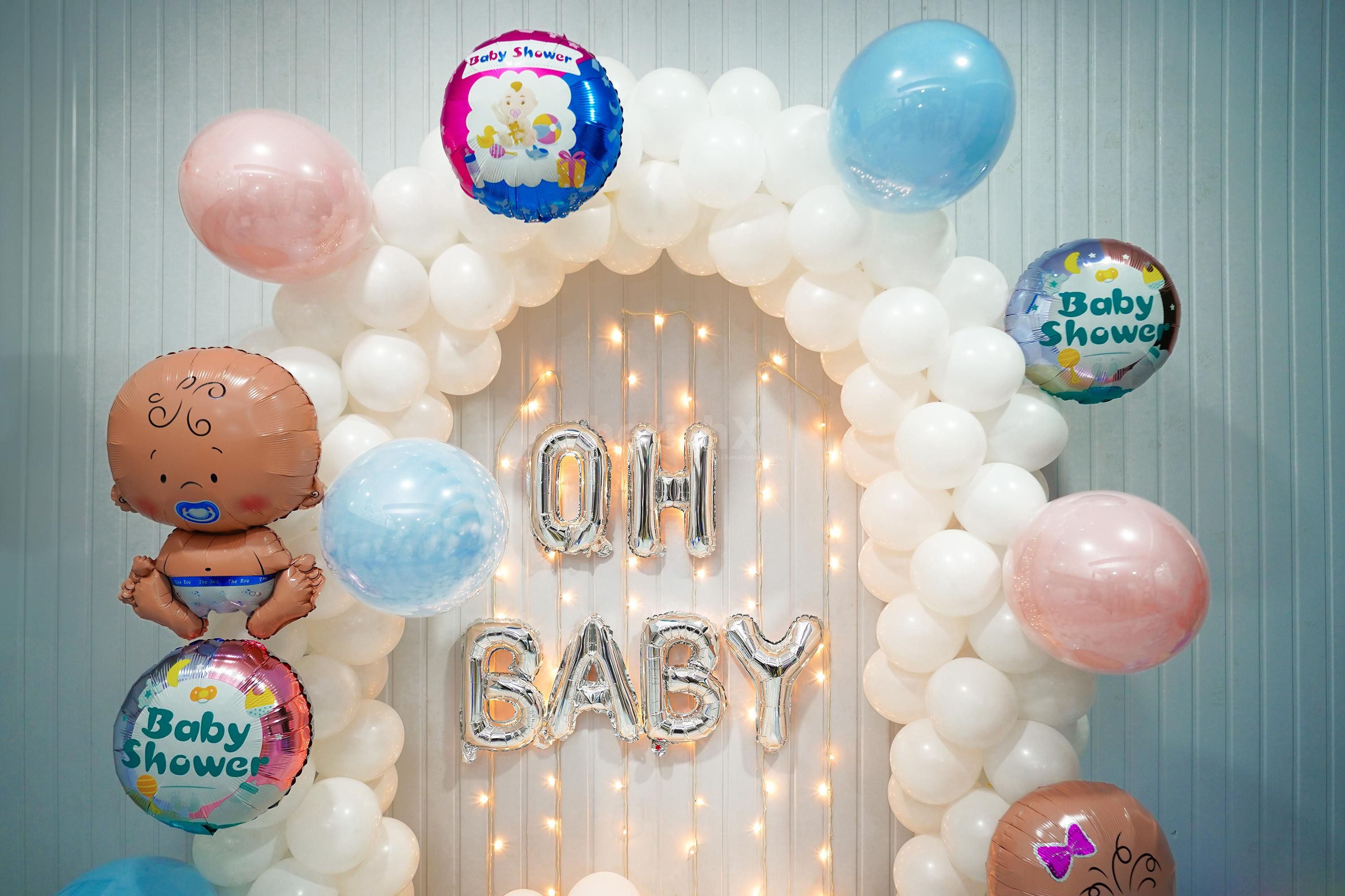 Let the Delicate Accents of Pure Serenity Decorations Enchant your guests.