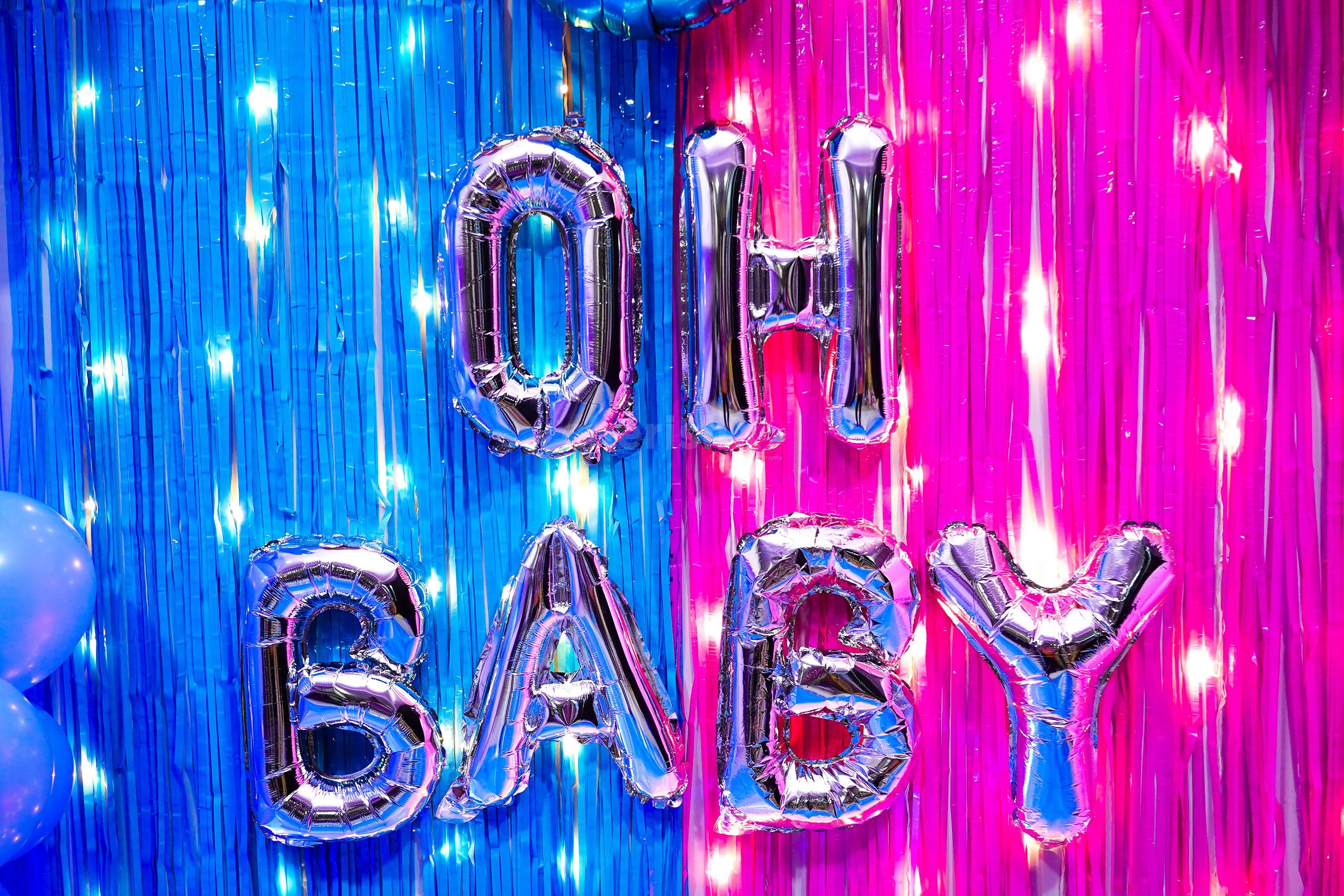 From the charming brick lights to the adorable baby foil balloons, every detail is thoughtfully designed to create a delightful atmosphere.