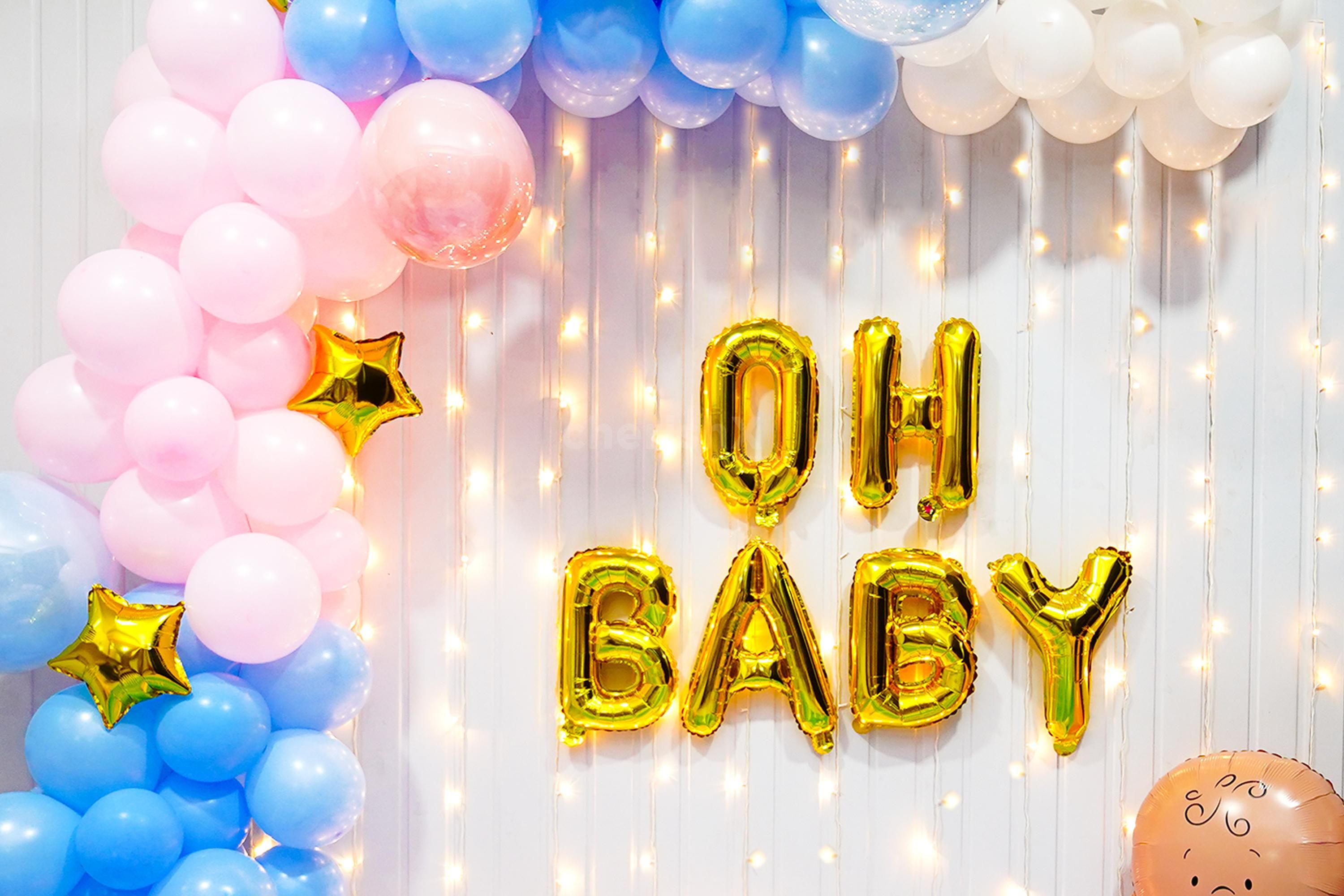 This decoration is designed to create a dreamy atmosphere that will leave your guests in awe.