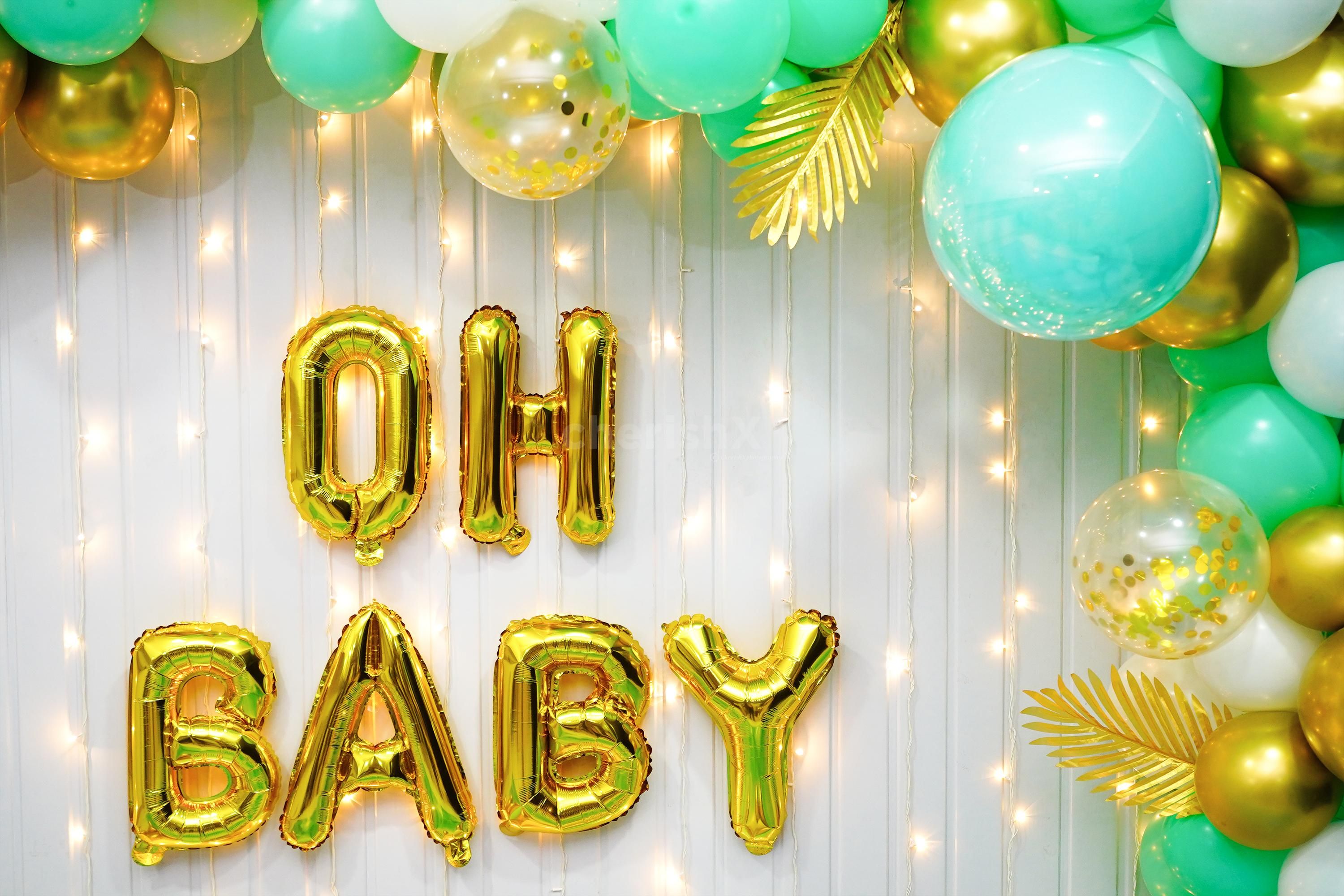 It combines the elegant hues of gold and the fresh vibrancy of green to symbolize joy, new beginnings, and growth.