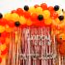 The light on the corners of the wall decor is a striking factor; a must-have for any party evening