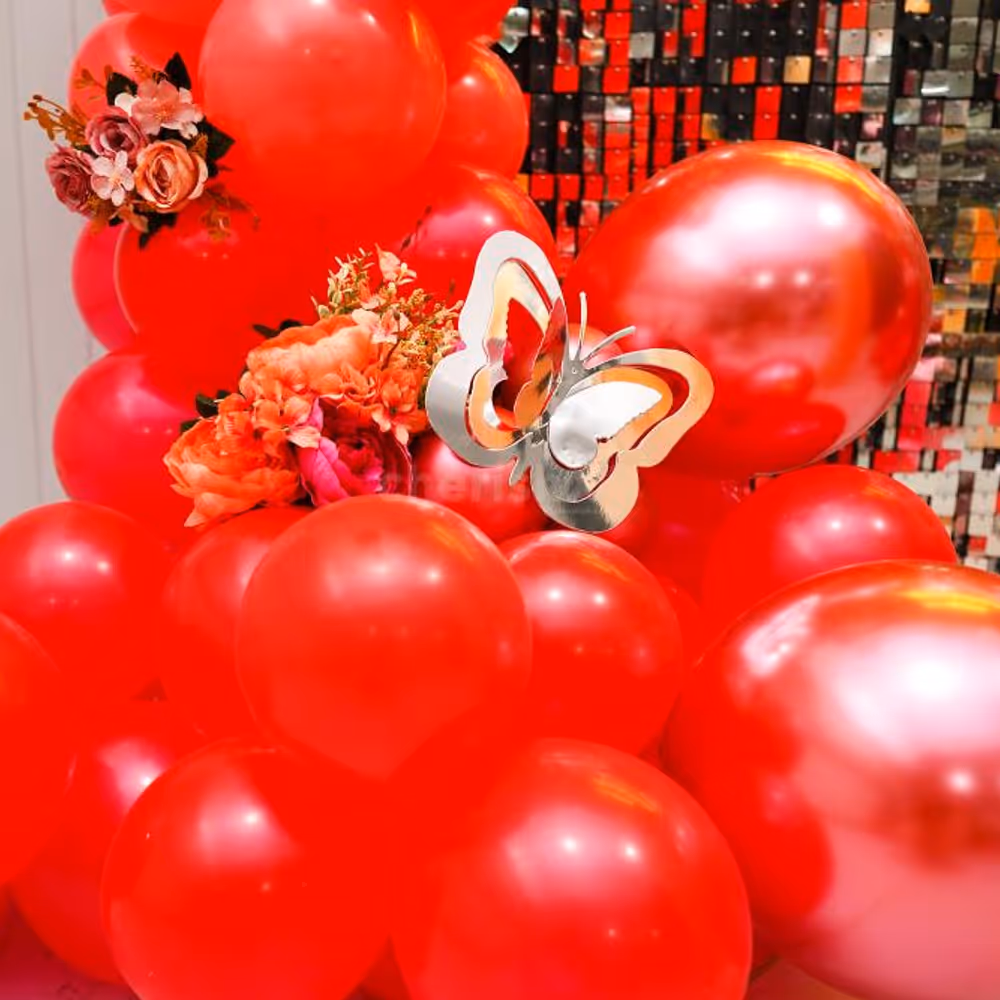 To add an extra touch of charm, delicate butterflies are incorporated into the decorations,5.