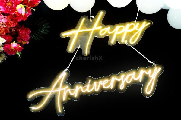 Surprise Your Partner with Golden Glitz & Fantasy Anniversary Decor