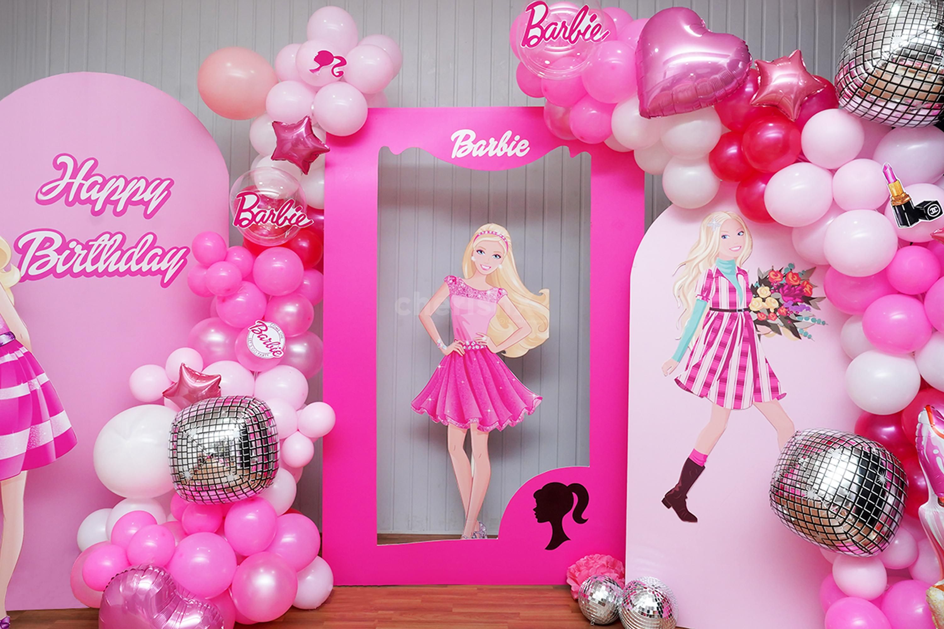 The photo booth and Barbie cutouts give a perfect space for clicking Insta-worthy pictures.