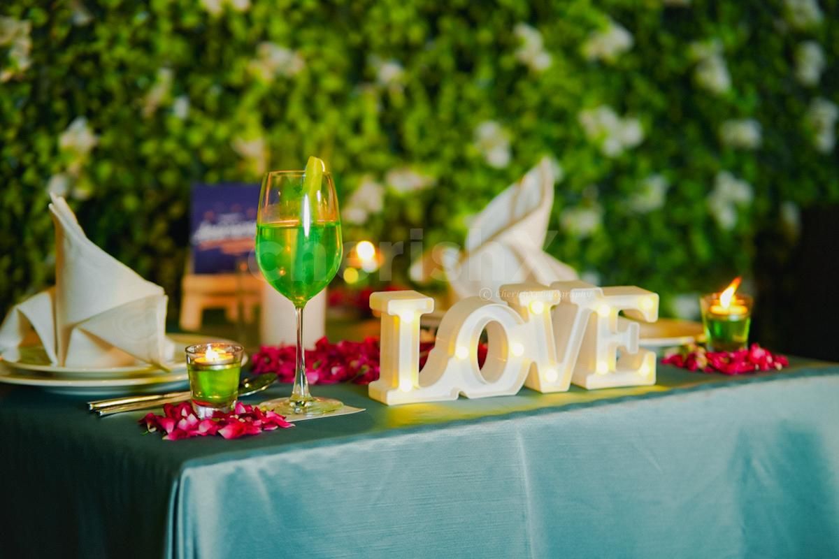 Immerse Yourself in a Decor of Twinkling Lights and Nature's Splendor.