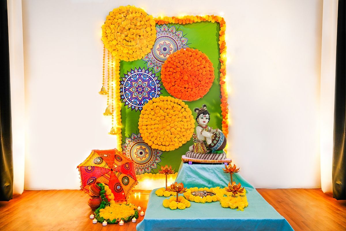 Krishna Murti Theme