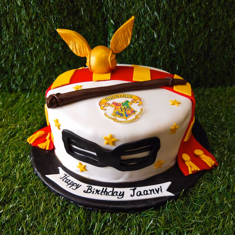 Harry Potter Fondant Cake for Ultimate Birthday Magic
