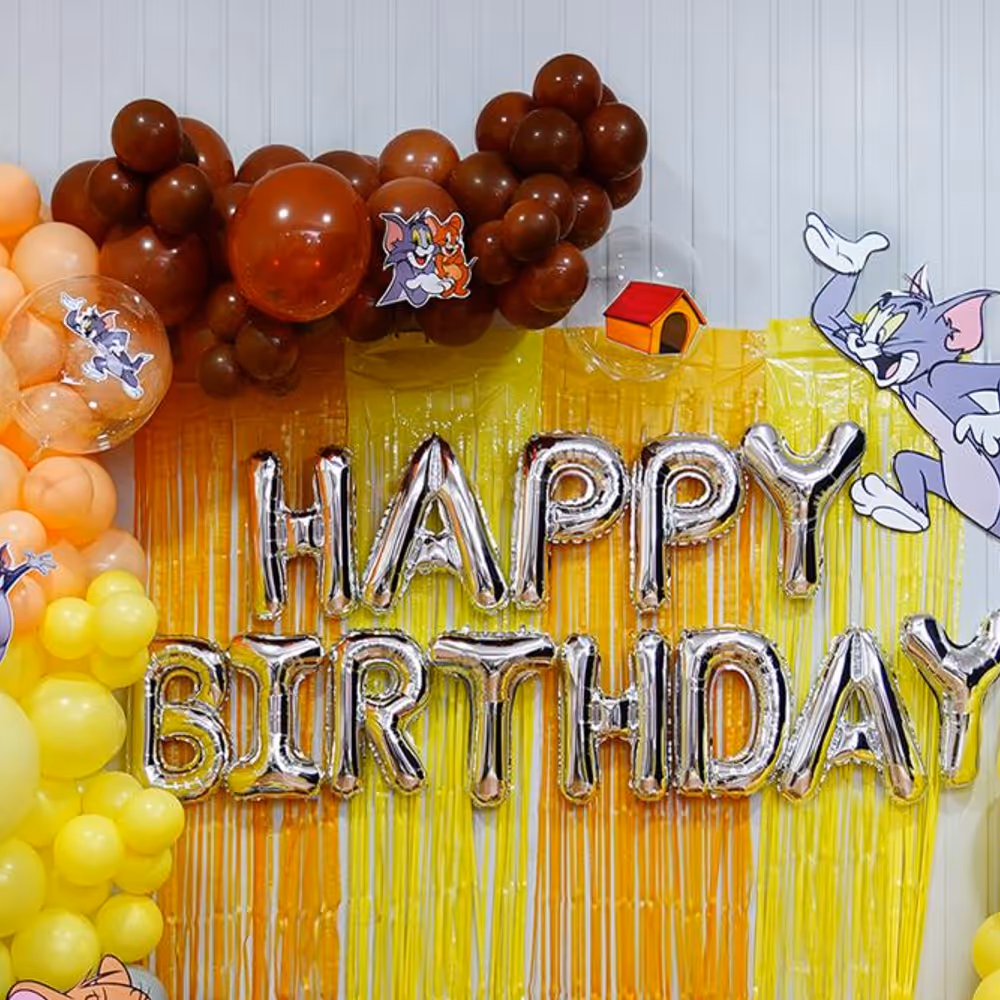 Comes with a silver happy birthday foil balloon that sets the perfect celebratory tone.