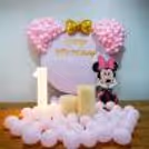 This decor consists of an elegant Ring stand and the charming Pink flex