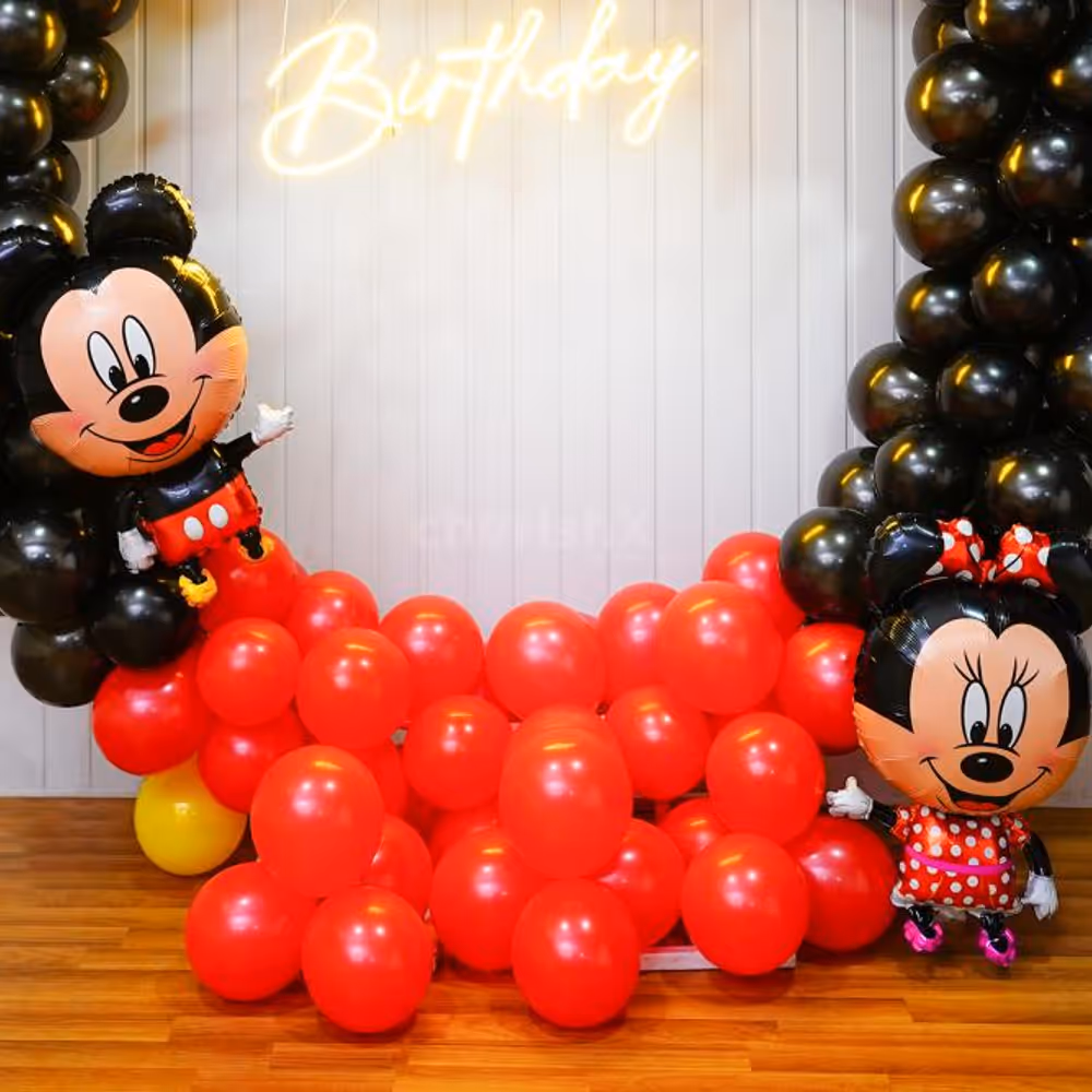 The setup serves as the ideal backdrop for clicking adorable pictures of your little one.