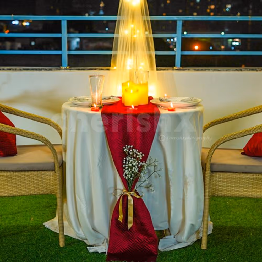 LED lights, hanging lamps, and surprise-filled wooden creations add a touch of romance to your special date.