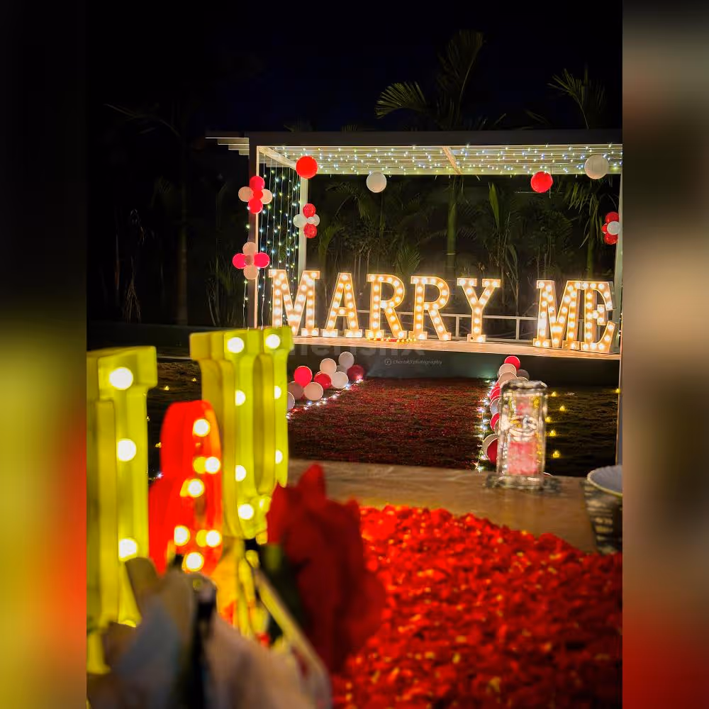 Led lights make the whole scene more enchanting than ever.