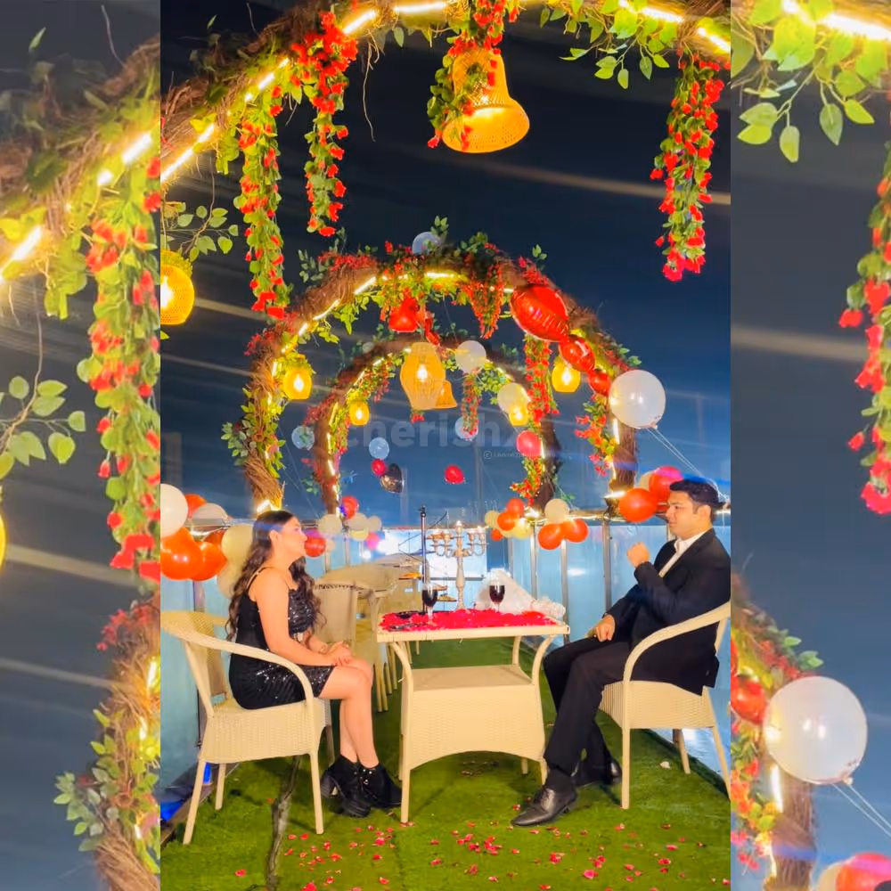 Candlelight Dinner on Aircraft Wings in Delhi