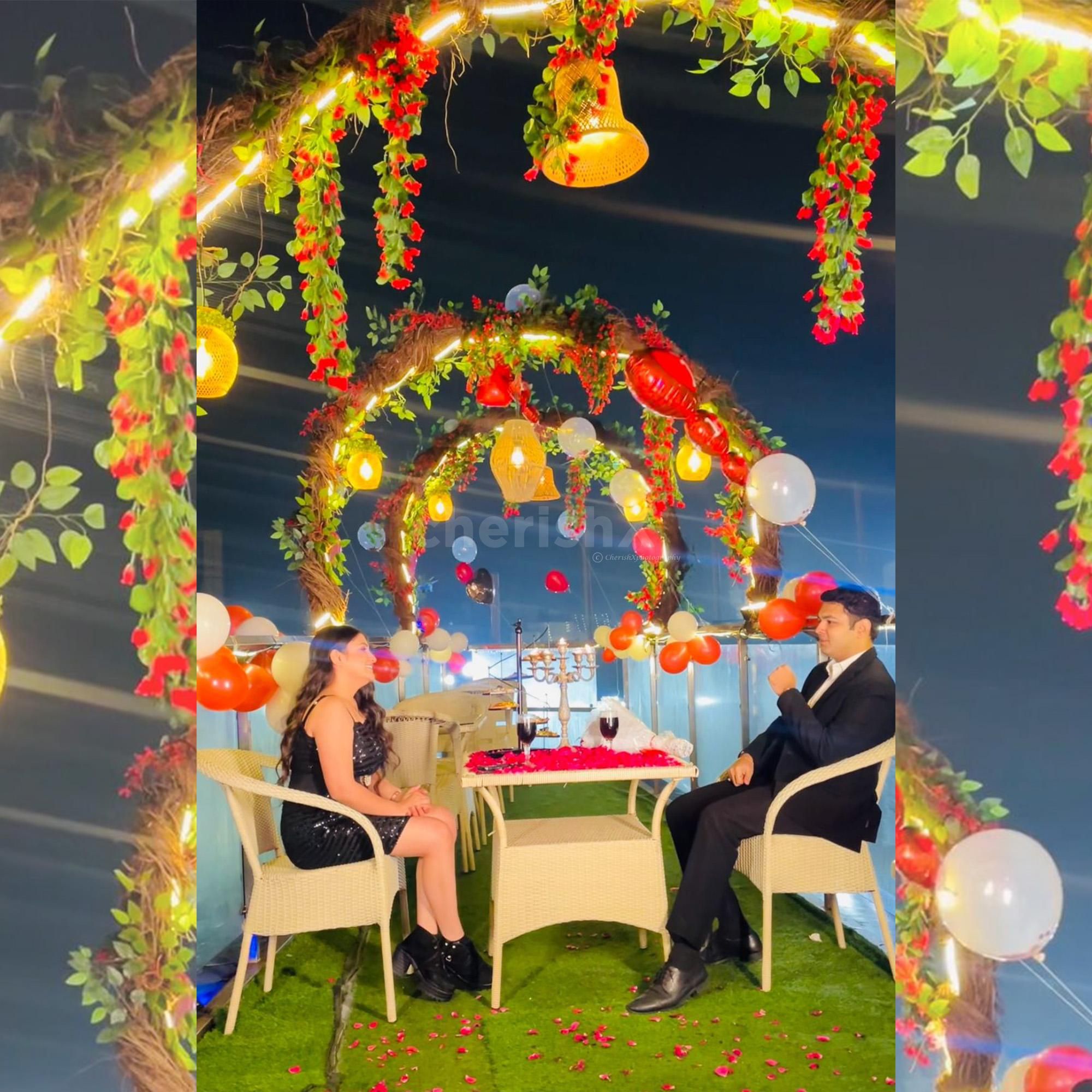 Candlelight Dinner on Aircraft Wings in Delhi