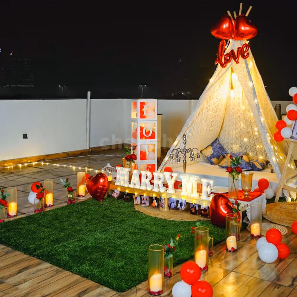 Groove into the proposal with decor that's set to steal the spotlight