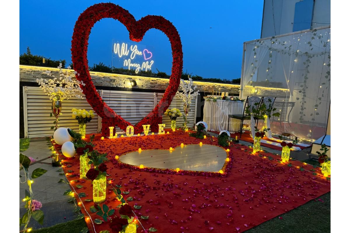 Outdoor decoation ideas for marry me proposal