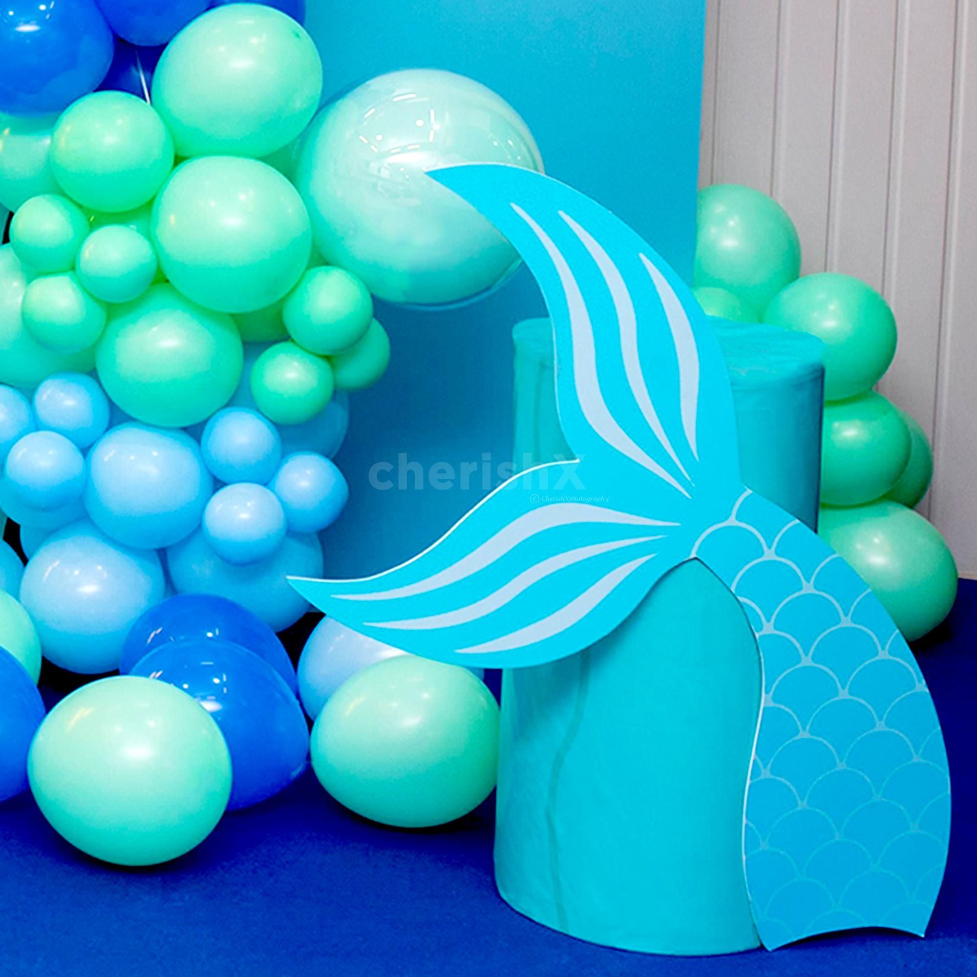 Whale's Wonderland: Undersea Balloon Adventure