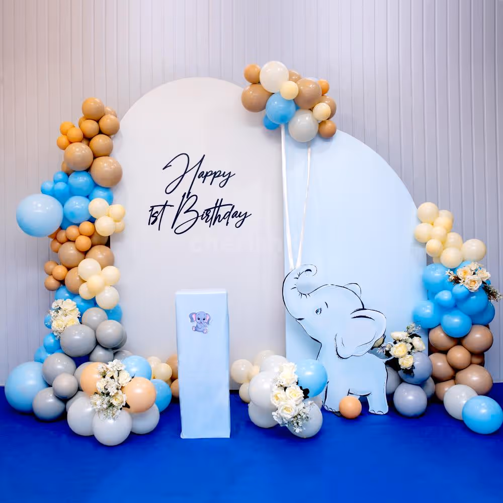 Adorable Elephant Theme: Apricot Balloon Bash Decor