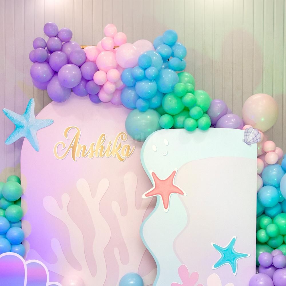 Oceanic Birthday Balloon Decor: Dive Deep