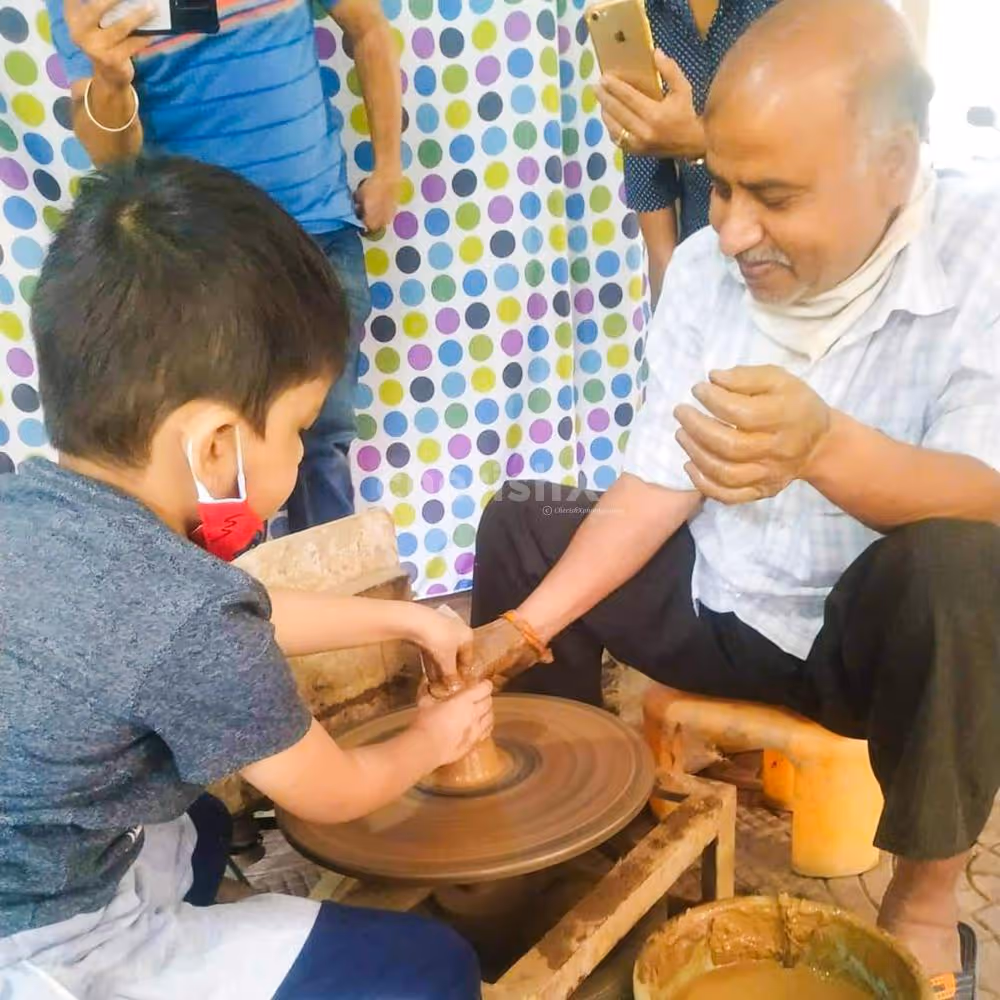 Hands-on fun with our comprehensive pottery kit