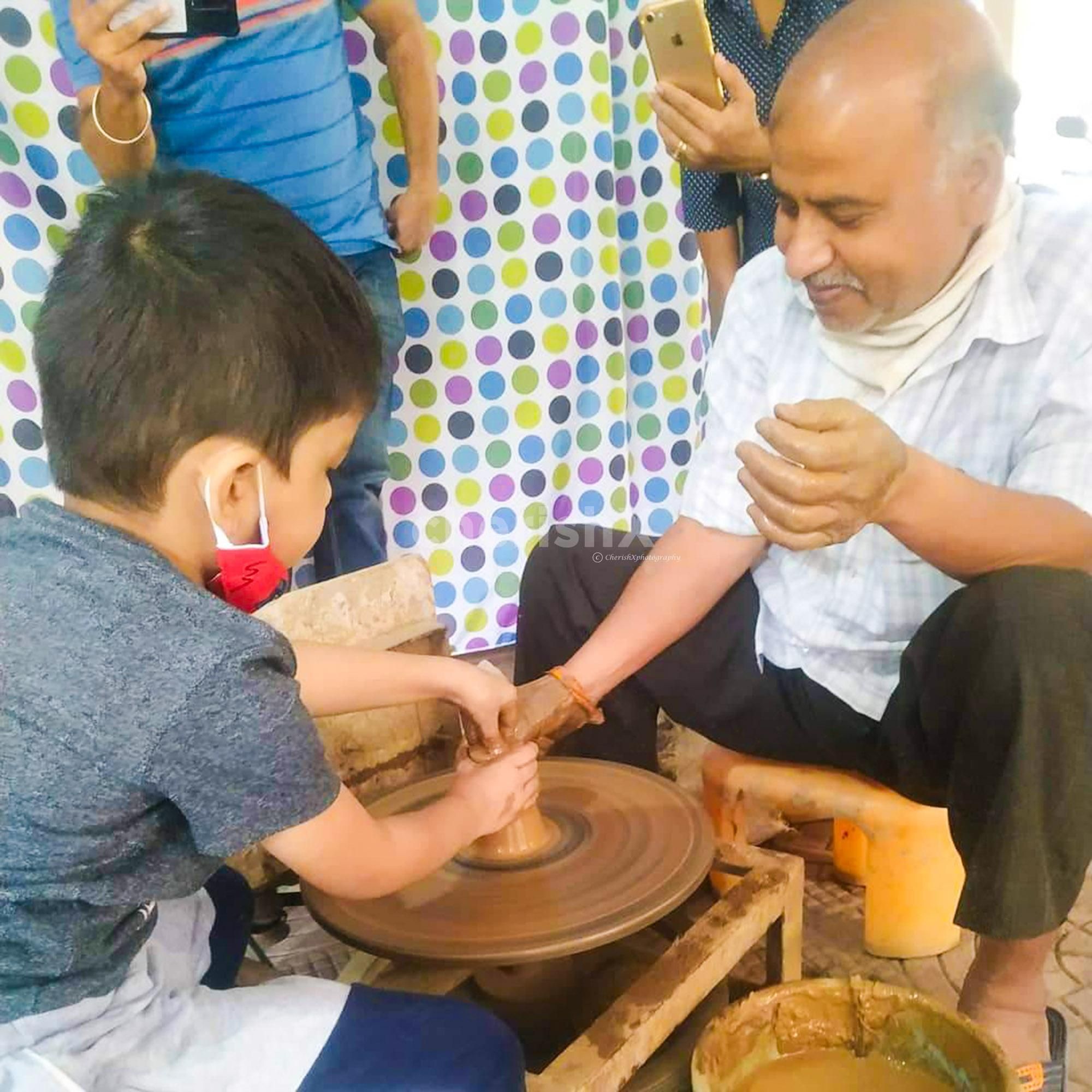 Hands-on fun with our comprehensive pottery kit