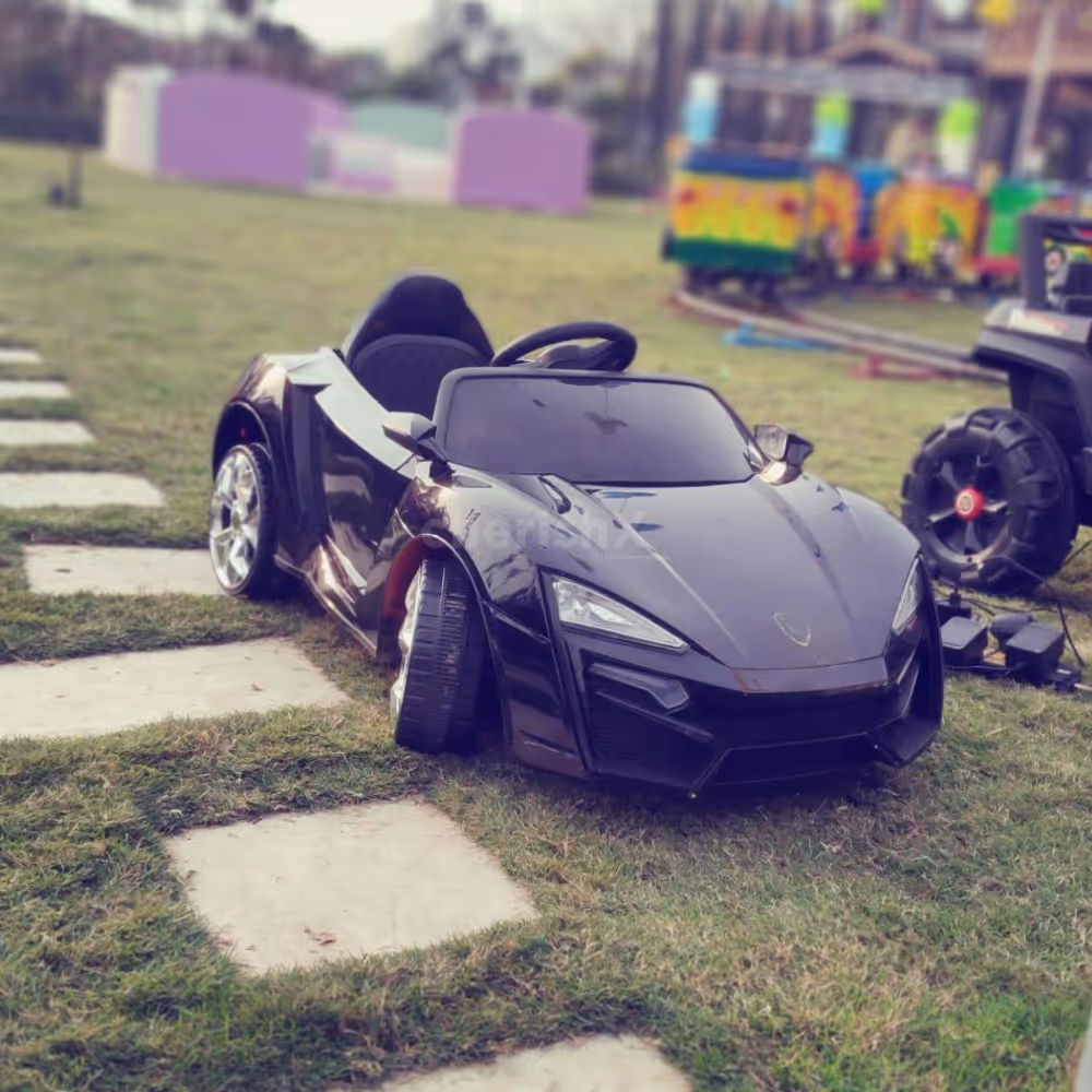 Make memories that will last a lifetime with our safe and stylish birthday car rentals.