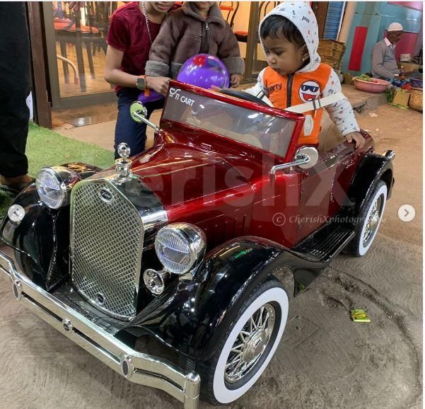 Every moment is a picture-perfect memory with our vintage car rental for kids aged 1-5. Let the fun begin!