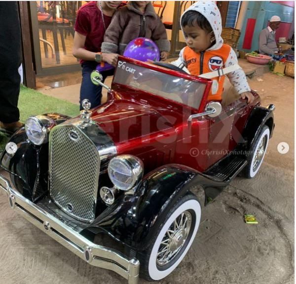 Every moment is a picture-perfect memory with our vintage car rental for kids aged 1-5. Let the fun begin!