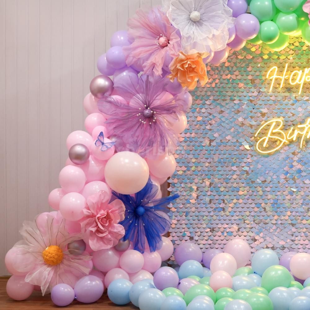 Creating unforgettable moments with premium flowers and pastel balloon decor