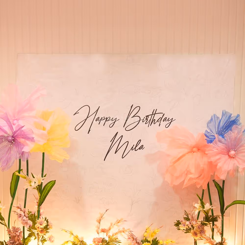 Elegance blooms with our sophisticated floral birthday decor