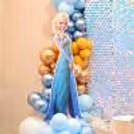 Let it go and celebrate in a winter wonderland of balloons and snowflakes