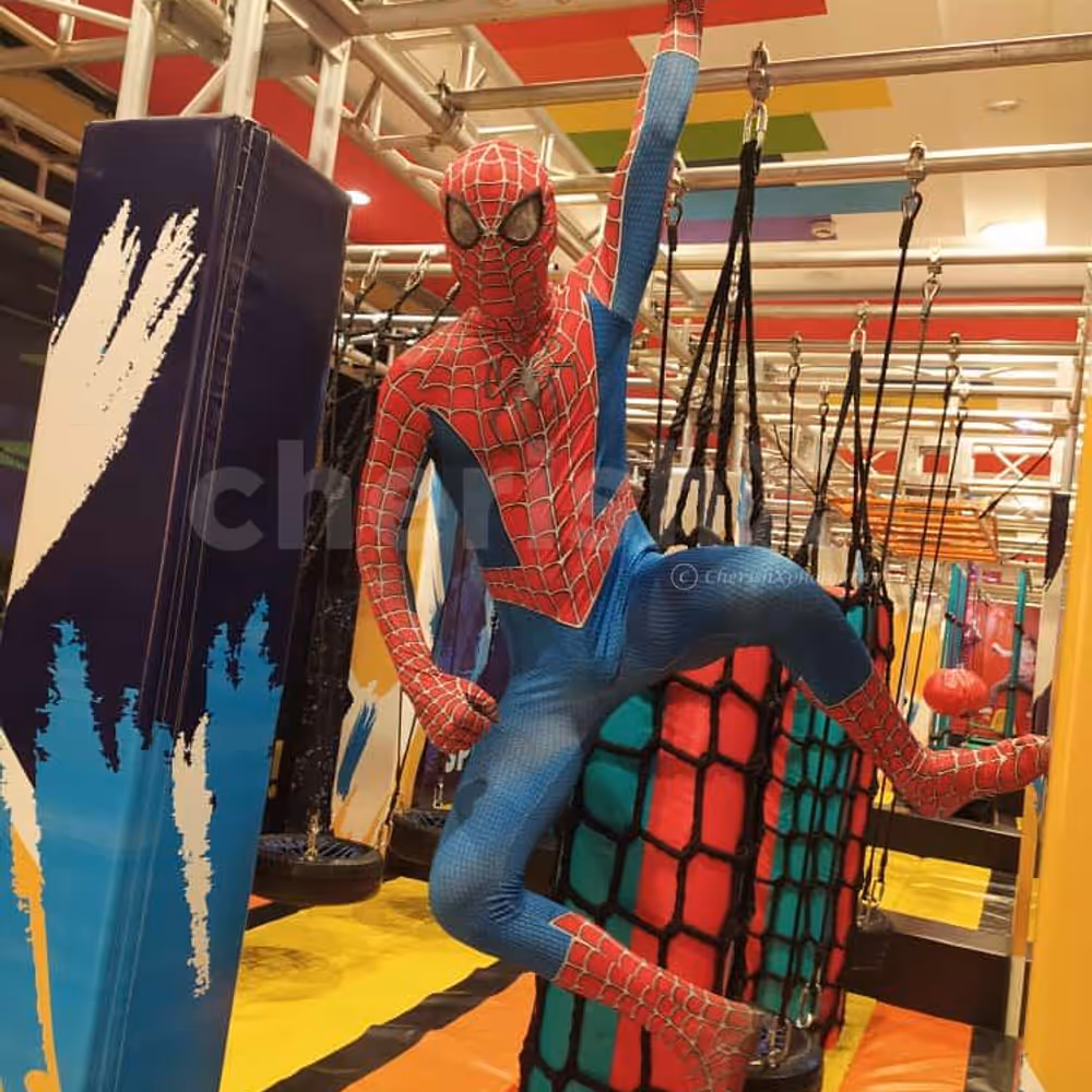 Thrilling stunts and interactive play with Spider-Man!