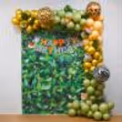 Embark on a wild safari adventure with our jungle-themed birthday decor!